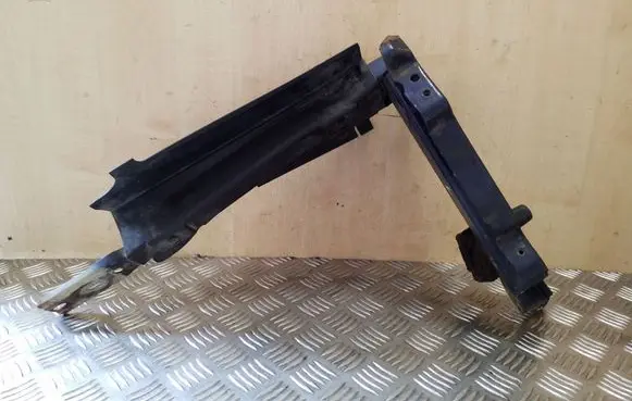 Volkswagen Transporter - Caravelle T4 Side radiator support slam panel 701915445A