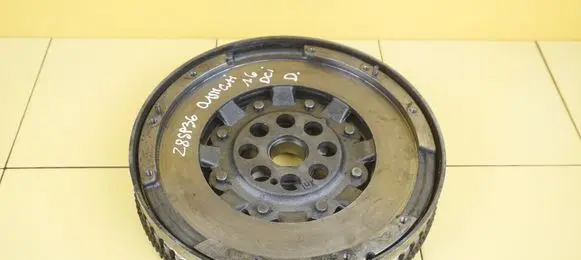 Nissan Qashqai Dual mass flywheel 415056410 28SP36