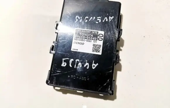 Toyota Avensis T270 Other control units/modules 8969005040 89690-05040