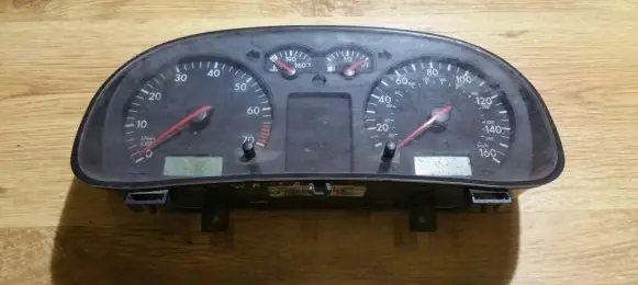 Volkswagen Golf IV Speedometer (instrument cluster) 1j0920906j 280602