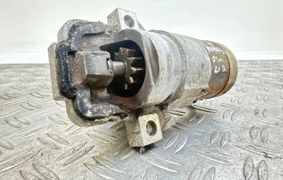 Mazda 3 I Starter motor M000T90981 L813