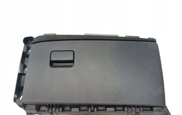 Toyota Yaris Glove box