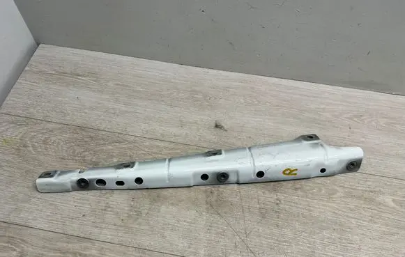 Fender mounting bracket