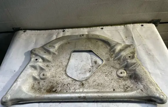 BMW 6 E63 E64 Engine splash shield/under tray 6759878