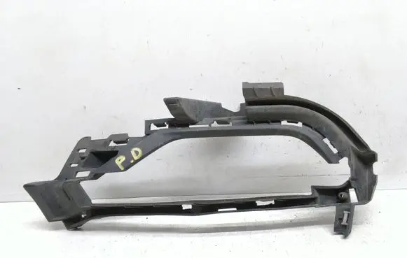 Volvo S90, V90 Fog light bracket 31383905