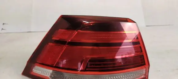Volkswagen PASSAT B8 Rear/tail lights