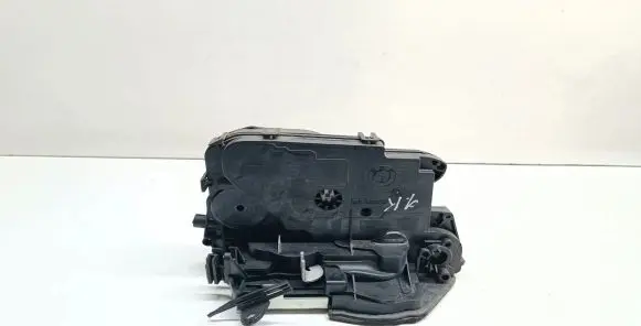 BMW X1 E84 Rear door lock 7060295