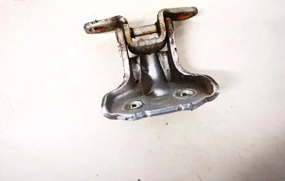 KIA Sorento Rear door lower hinge