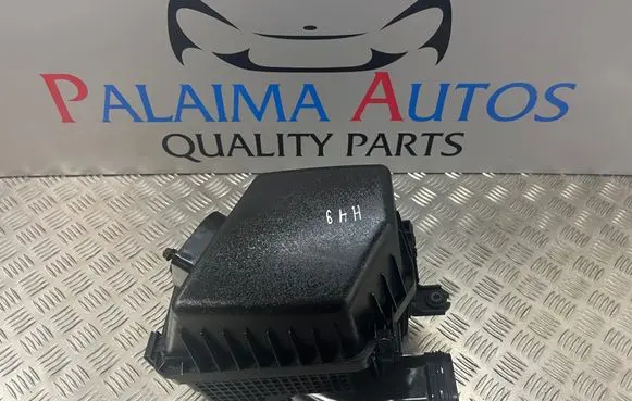KIA Carens III Air filter box 28110A4200