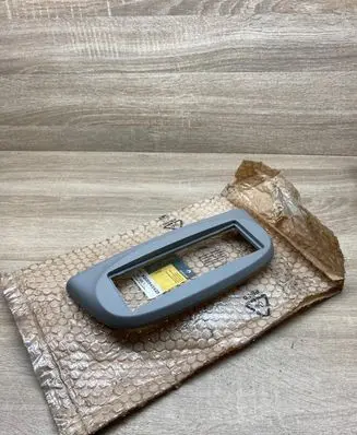Renault Twingo II Radio/GPS head unit trim 8200541425