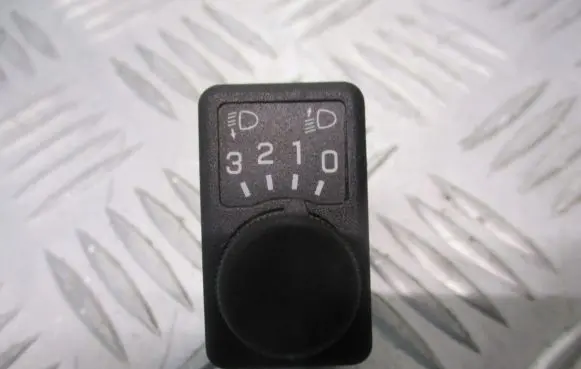 Nissan Primera Headlight level height control switch