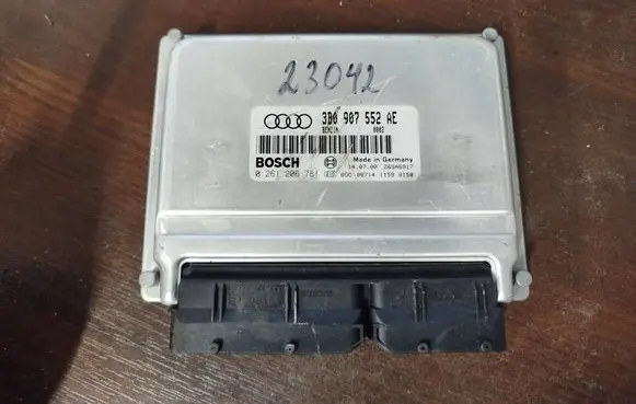 Audi A6 S6 C5 4B Engine control unit/module 3b0907552ae 0261206781