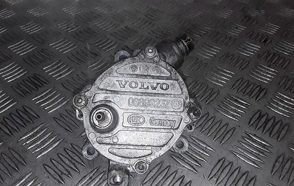 Volvo S60 Vacuum pump 08699237