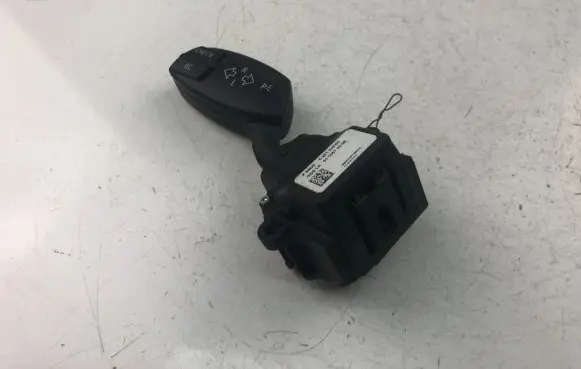 BMW 5 E60 E61 Indicator stalk 6951349