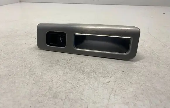 Volvo V50 Rear door handle trim 8663813 ESW467 W2KB25B26
