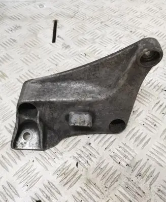 BMW 5 E39 Engine mounting bracket 6750441 6576