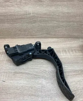 Audi A6 S6 C6 4F Accelerator throttle pedal 4F1721523B