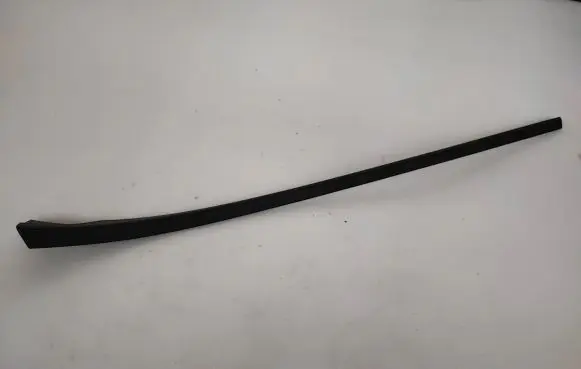 Opel Vivaro Windshield trim 104554A
