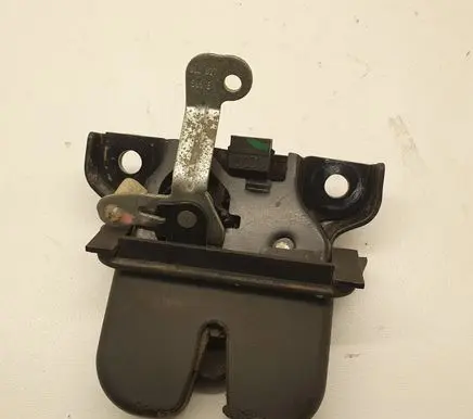 Audi A3 S3 8L Tailgate exterior lock 8L0827505E