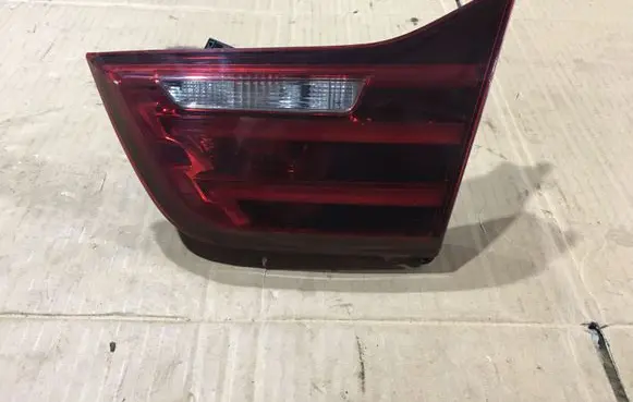 BMW M4 F82 F83 Tailgate rear/tail lights 8059656