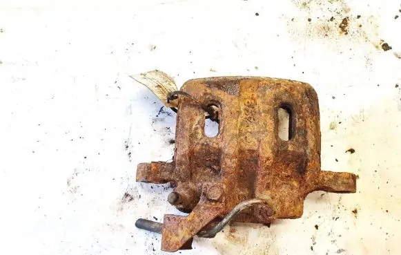 Mitsubishi Pajero Sport I Front brake caliper