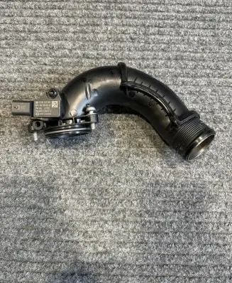 Audi Q7 4M Intercooler hose/pipe 0P2145682L WC3481005AX 4013931B