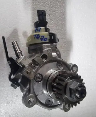 Renault Trafic III (X82) Fuel injection high pressure pump 0445011500 167009230R HMLGT6263R