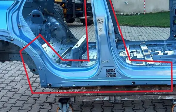 Ford Explorer Pillar (middle) 