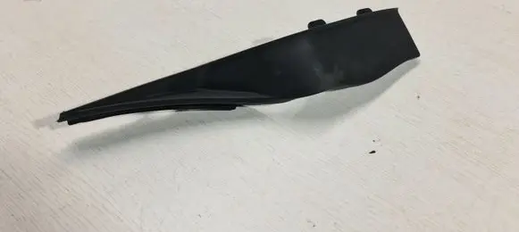 Volvo XC90 Fender end trim 31442412