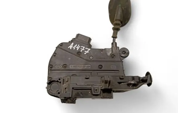 Renault Megane III Coupe door lock (next to the handle) 9658154580