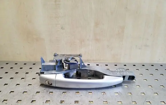 Peugeot 208 Front door exterior handle 9680342280