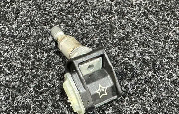 BMW X3 G01 Tire pressure sensor 6887140