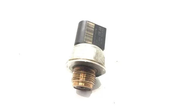 Volkswagen Golf VII Fuel pressure sensor 04L906054