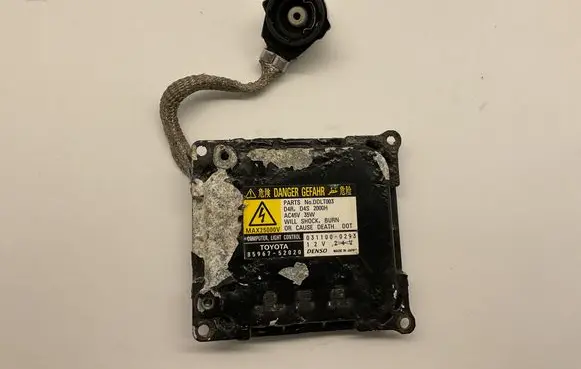 Toyota Auris 150 Xenon control unit/module 8596752020 MAX25000V 0311000293