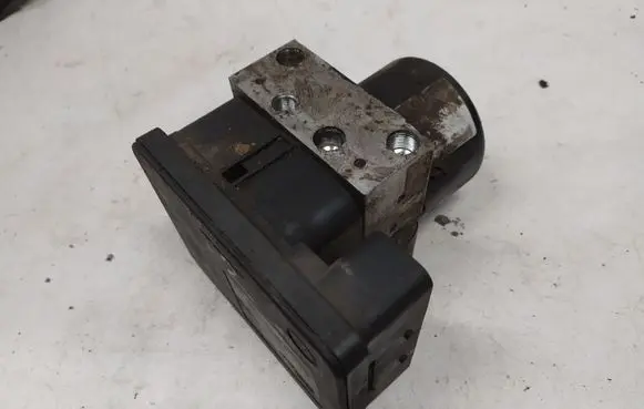 Volkswagen Polo ABS Pump 6Q0907379E