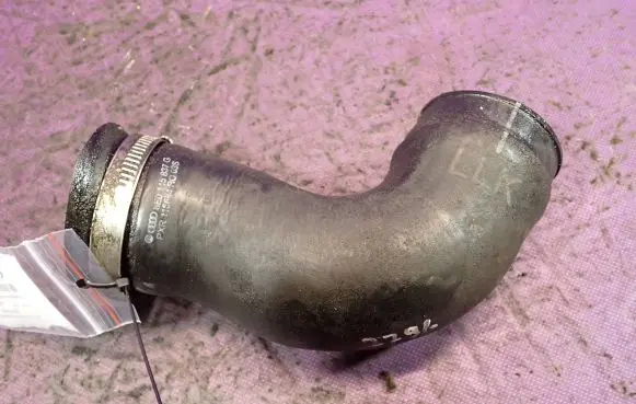 Audi A4 S4 B7 8E 8H Intercooler hose/pipe 8E0115837G
