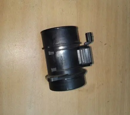 Renault Laguna III Mass air flow meter 8200682558