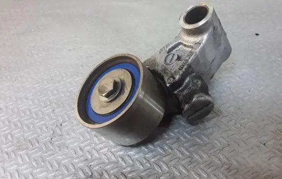 Subaru Forester SH Timing belt/chain tensioner 