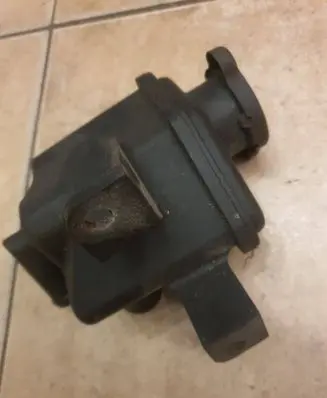 Ford Scorpio Coolant expansion tank/reservoir 90kpa 13lbs Pa66gf