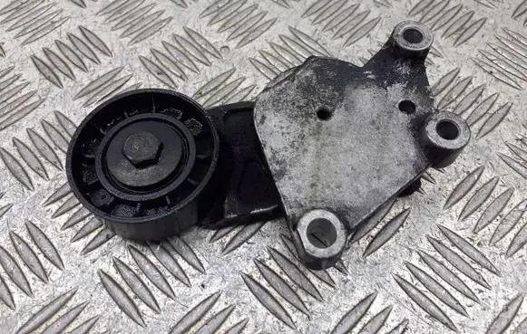 Ford Focus Alternator belt tensioner pulley 