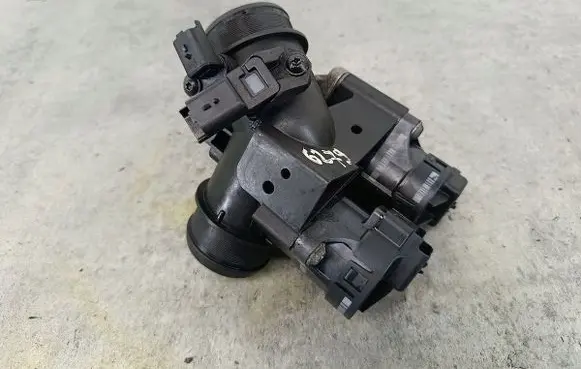 Volvo C30 Throttle body valve 968648788025352157
