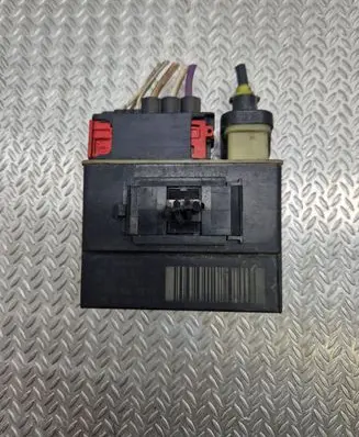 Citroen C5 Glow plug pre-heat relay 01801095 9652021180
