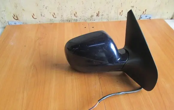 Volkswagen Golf IV Front door electric wing mirror