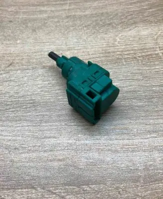 Volkswagen Multivan T5 Brake pedal sensor switch 24762