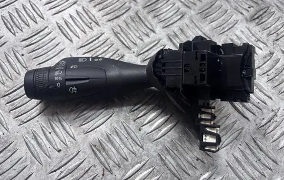 Volvo XC60 Indicator stalk 31674102