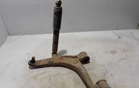 Renault Master II Front lower control arm/wishbone 8200767822