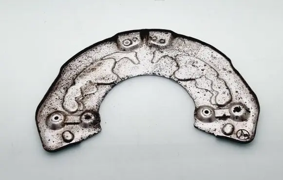 Mercedes-Benz C W205 Front brake disc dust cover plate A0004213520