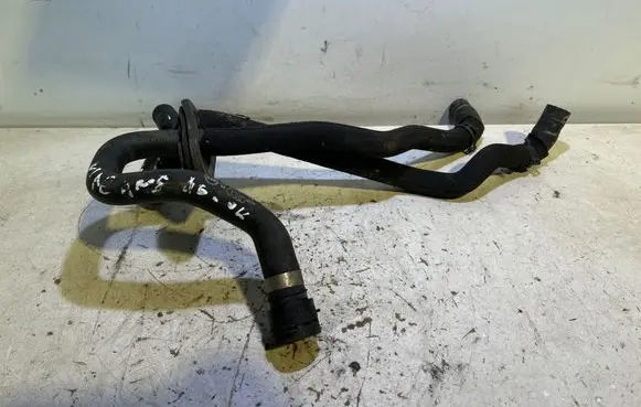 Porsche Macan (95B) Engine coolant pipe/hose 8R0819350BB