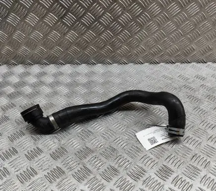 Volvo XC90 Engine coolant pipe/hose 31439753