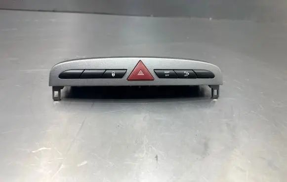 Peugeot 308 SW Hazard light switch 9659417477 03069060
